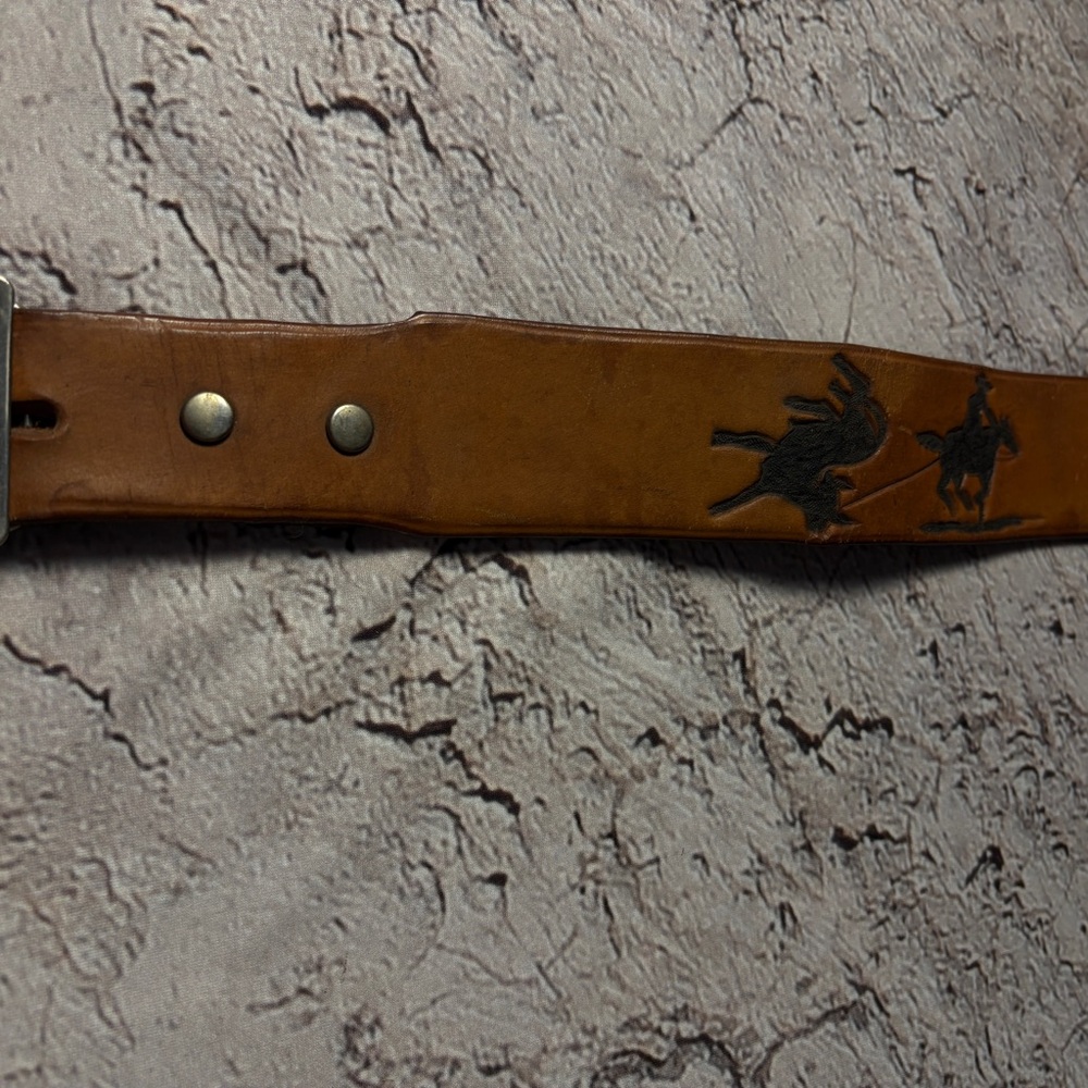 Vintage Western Belt with Vintage Buckle - Picture 9 of 12